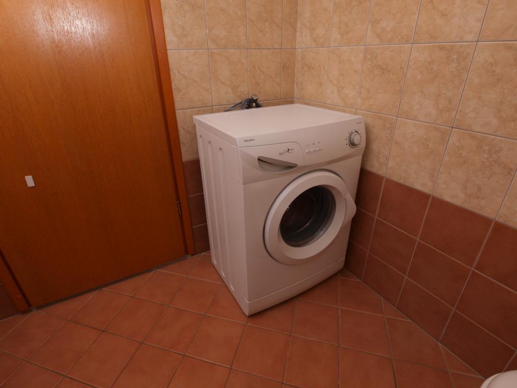 Fumica 954 * Pula